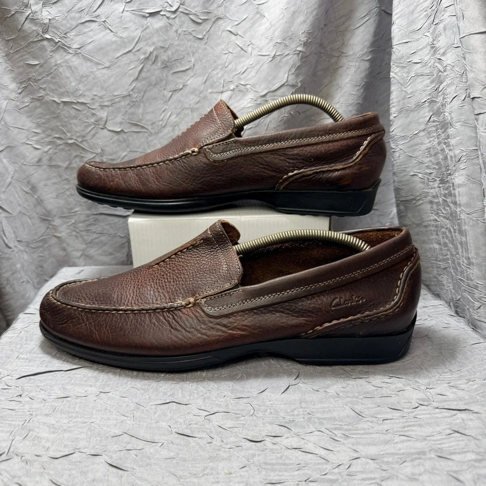 Clarks Mens Brown Pebbled Leather Slip On Moc Toe Loafers Size 10.5 TC 09 10